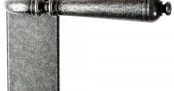 Zimmertürgarnitur aus Schmiedeeisen