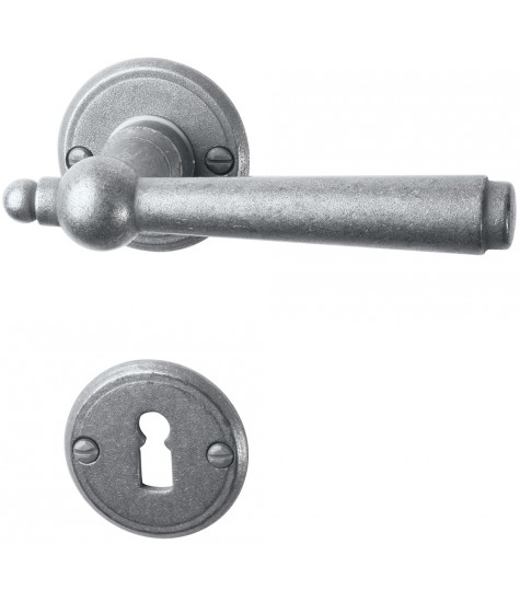 Rosettengarnitur aus Schmiedeeisen