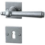 Rosettengarnitur aus Schmiedeeisen 