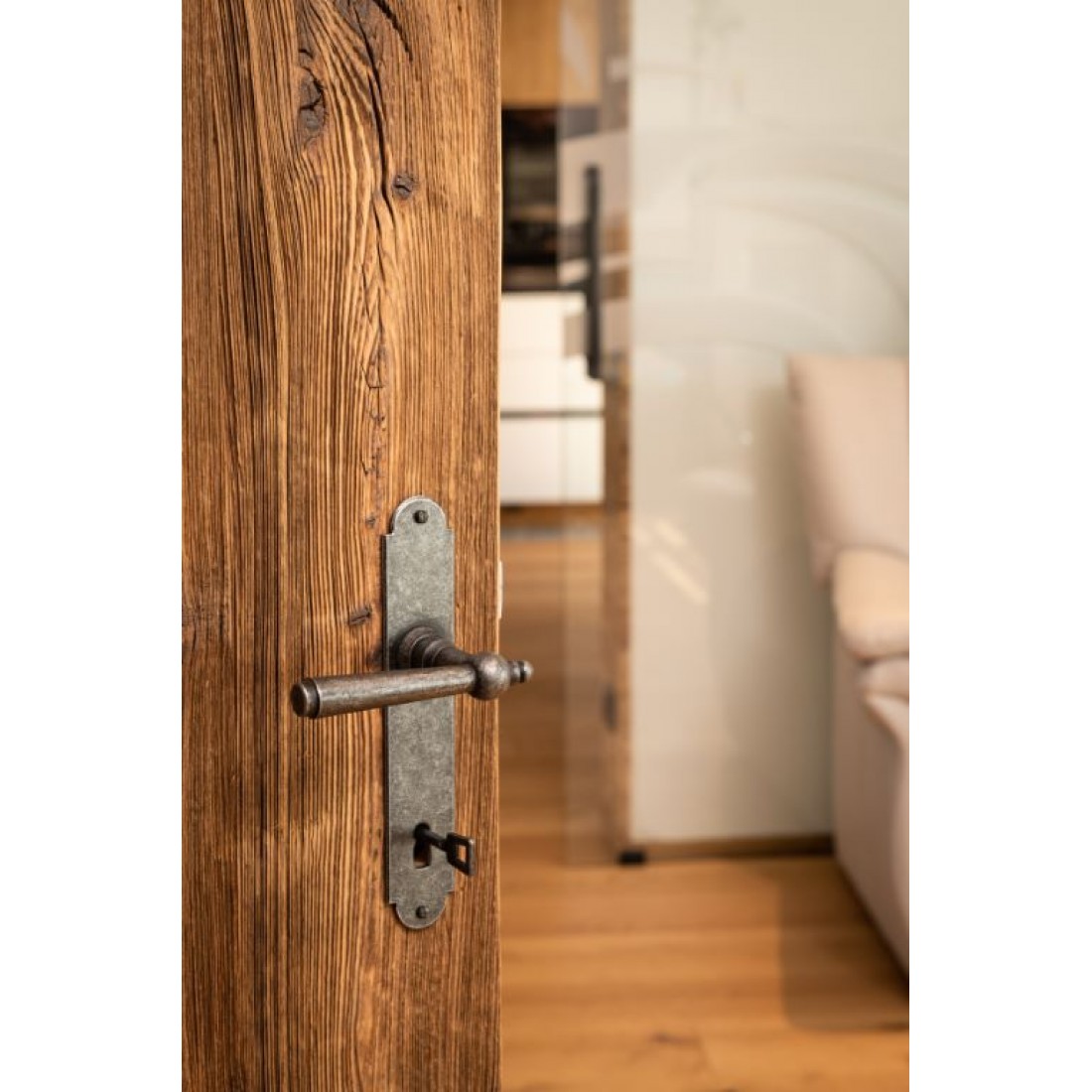 Zimmertürgarnitur aus Schmiedeeisen